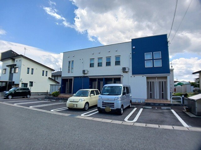 エムズ　プロムナードの駐車場