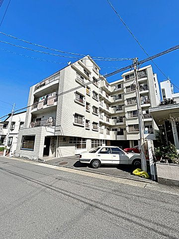 ユタカマンションの外観