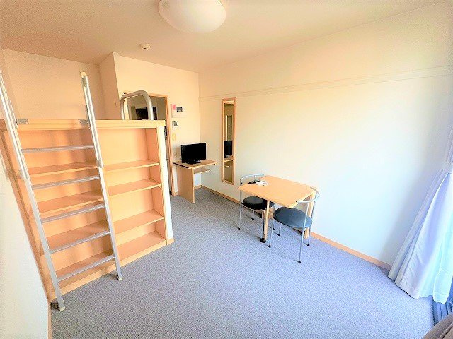 レオパレスマツザトの居間・リビング|3階タイプのお部屋です。