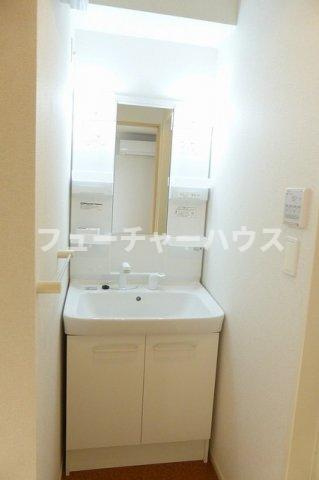 ラグナヒルズ　Ｃの洗面所|コンパクトで使いやすい洗面所