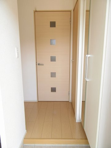 メゾンエスポワールⅠの玄関