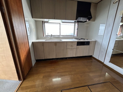 【キッチン】 | 東川島町中古戸建て | 1階DK