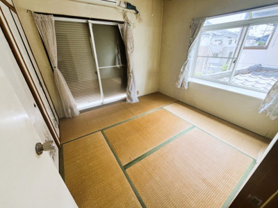 【和室】 | ～商業施設と公園が近く日々の買い物や散策が楽しめる街～　神奈川県相模原市中央区田名 | 2面窓で日当たりが良く、通気性も良好です。
