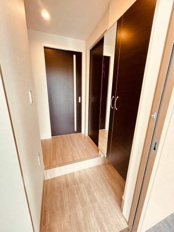 ベースの玄関