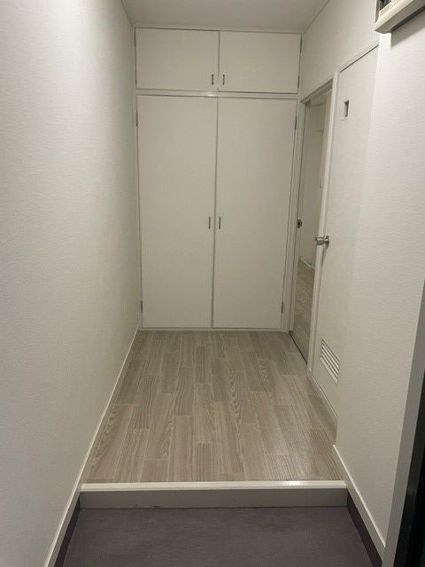 グランドシャトー板宿の玄関