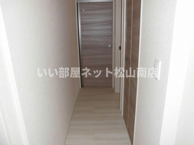 【玄関】 | シュヴァル・ドゥーズ