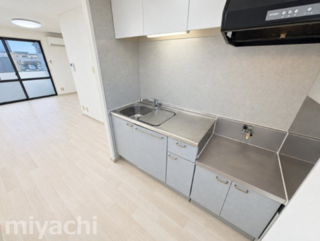 メゾンパーク中村Bのキッチン