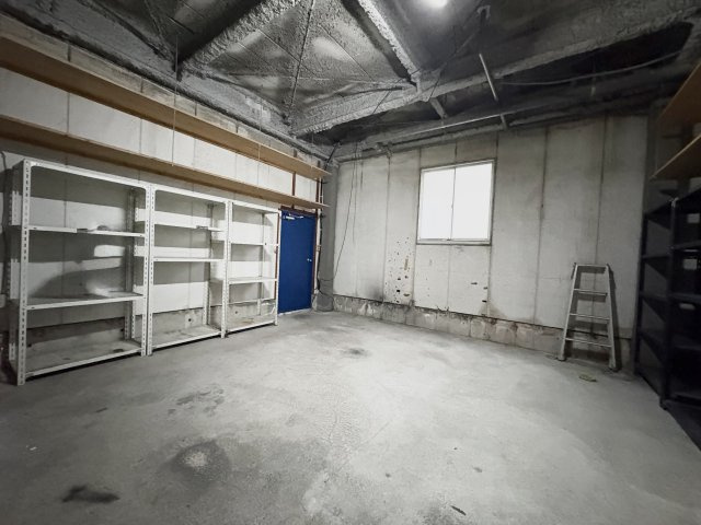 小寺町★事務所付・中古戸建て＋駐車場の駐車場