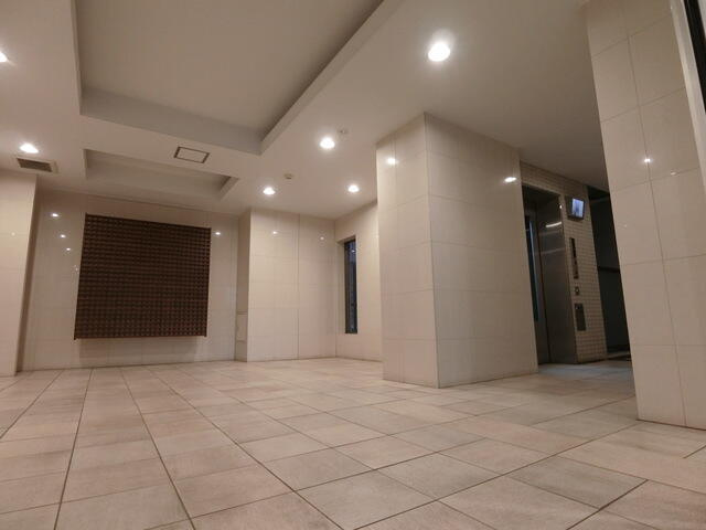 ラクラス田町のロビー