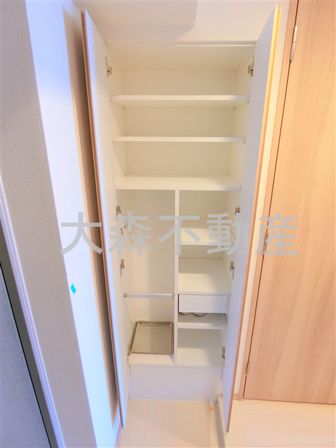 パティーナ大森の設備|玄関　シューズBOX　傘立て