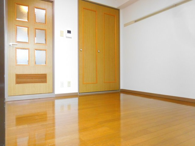 ネオ常盤の洋室