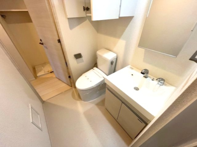 パティーナ京急蒲田の独立洗面台|同建物内、別のお部屋の参考写真になります。