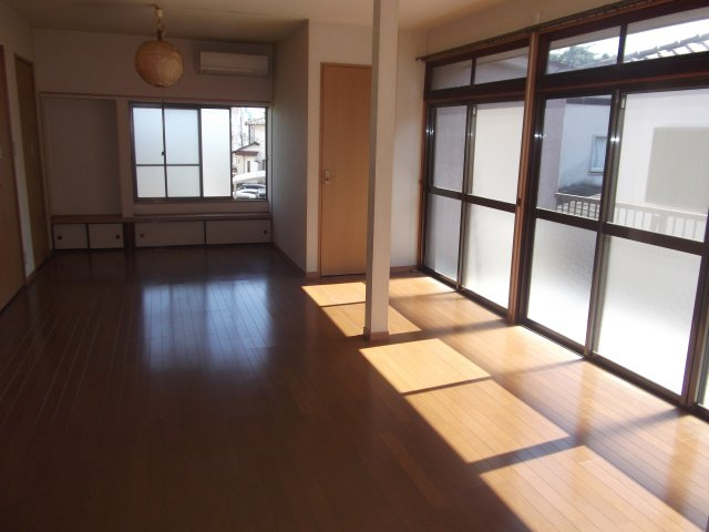 川崎市中原区井田１丁目のアパートの洋室