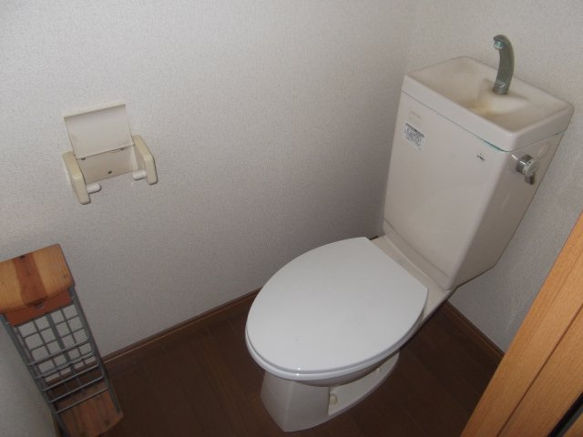 川崎市中原区井田１丁目のアパートのトイレ
