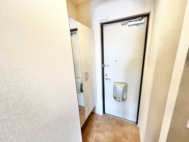 ディアコート鹿放ヶ丘の玄関|※別部屋参考写真