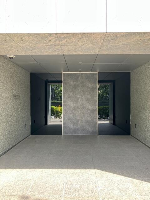 アトラスタワー六本木のエントランス