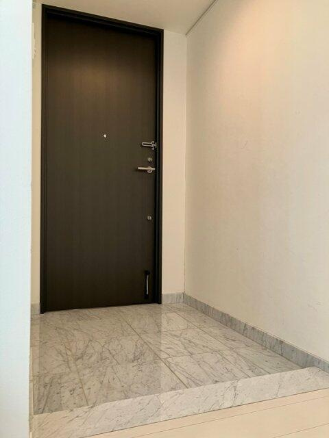 アトラスタワー六本木の玄関