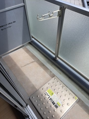 【バルコニー】 | ジュメル京成船橋 | お洋服もしっかりかわきます