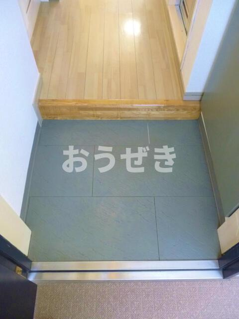 ネオマイム鶴見フルレゾンの玄関|同物件別部屋参考写真