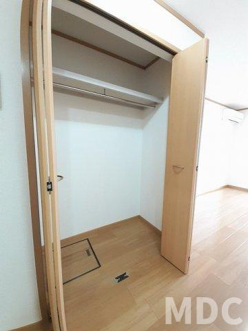 板野郡松茂町笹木野字八山開拓のアパートの収納