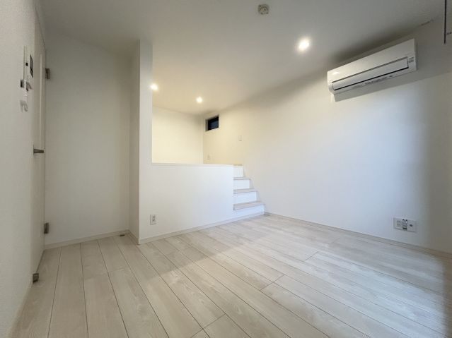 ＣＢ大宮カルムの居間・リビング
