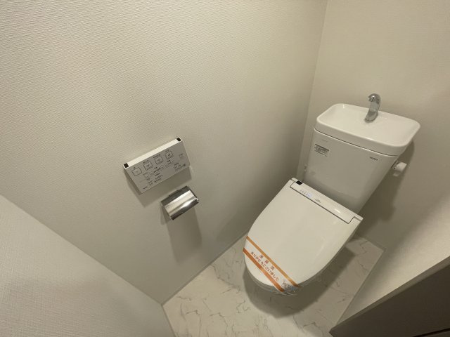 ウェルスクエア高井戸東のトイレ|ゆったりとした空間のトイレです