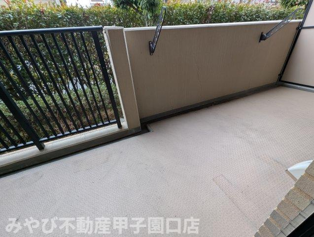 ハイツ甲四公園のバルコニー