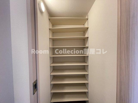 S-RESIDENCE金山Westの玄関