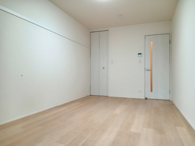 川崎市多摩区宿河原７丁目のアパートの洋室