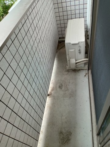 川崎市多摩区宿河原７丁目のアパートのバルコニー
