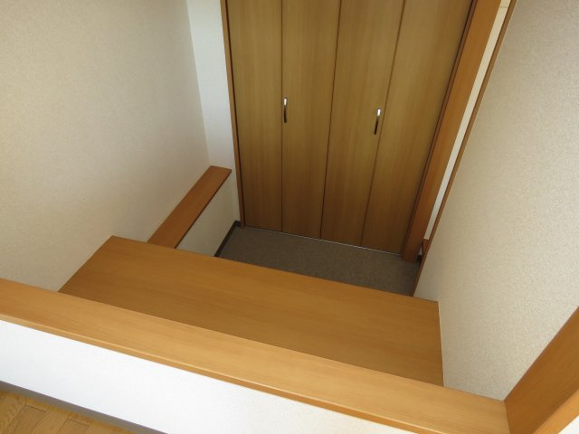 ルネスプレミール（Bタイプ）のその他|書斎のようなDEN　クローゼット4