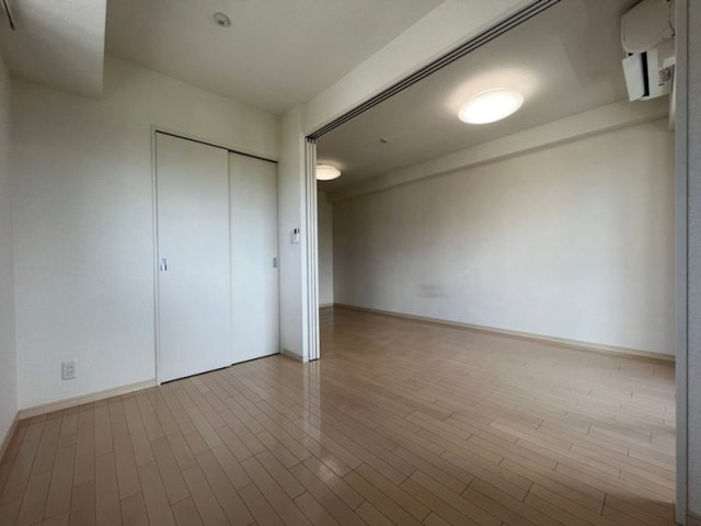 ラブニール西長堀パークフロントの寝室