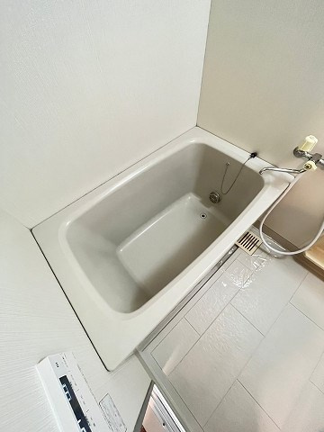 能登フラッツの浴室