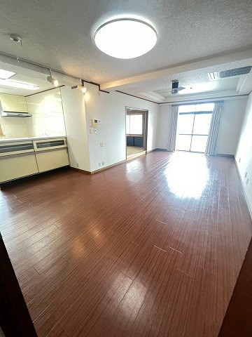 アバンシオ香櫨園の居間・リビング