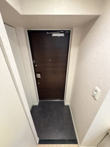 プレサンス上町台東平の玄関