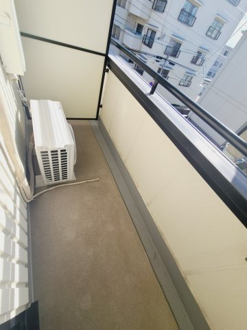 岡本マンションのバルコニー