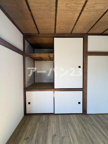 アート多摩湖町貸家の収納