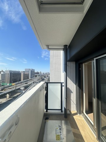 アプリーレ西本町のバルコニー