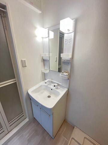 西宮市戸田町の賃貸マンションの洗面所