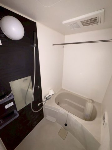 プレジール高取山町A棟の浴室|コンパクトで使いやすいお風呂です