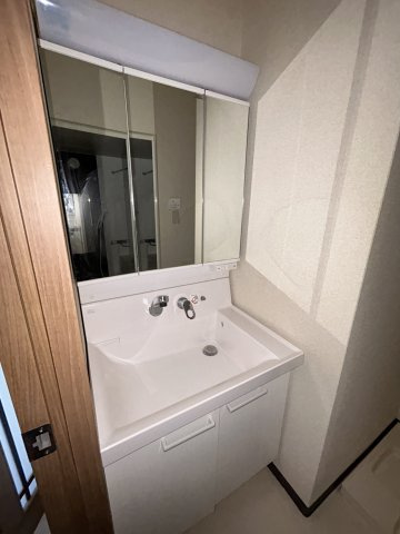 サンビルダー板宿の洗面所