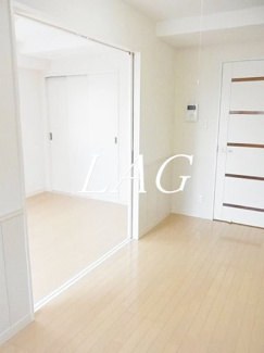 【居間・リビング】 | クレスト大山 | 洋室のお部屋です。