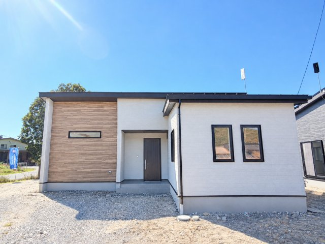豊科高家　建売住宅の外観