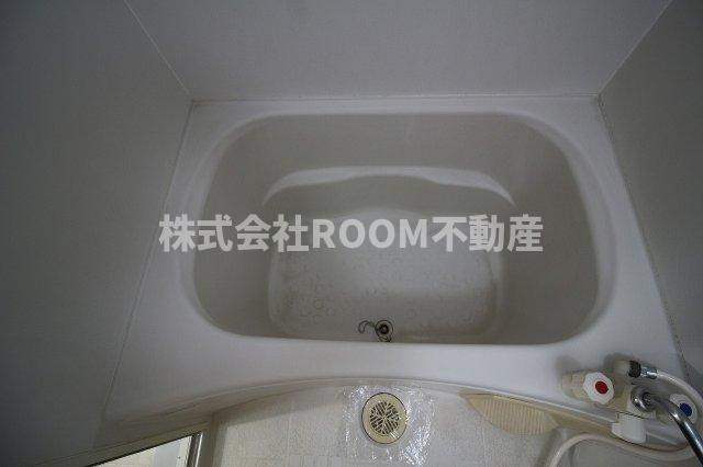 ハリーファーストの浴室|日々の疲れを癒すお風呂付です