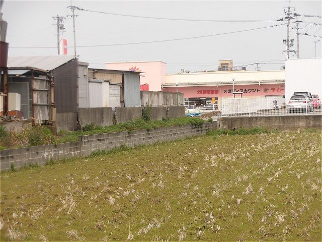 梅満土地の外観