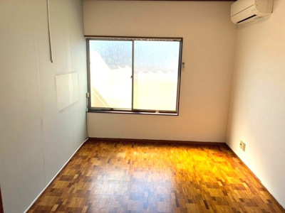 【洋室】 | 堺市西区浜寺石津町西5丁　中古戸建 | 3階・6帖洋室！ゆとりある間取りで、お子様それぞれの個室や趣味の部屋を作ることも可能です。