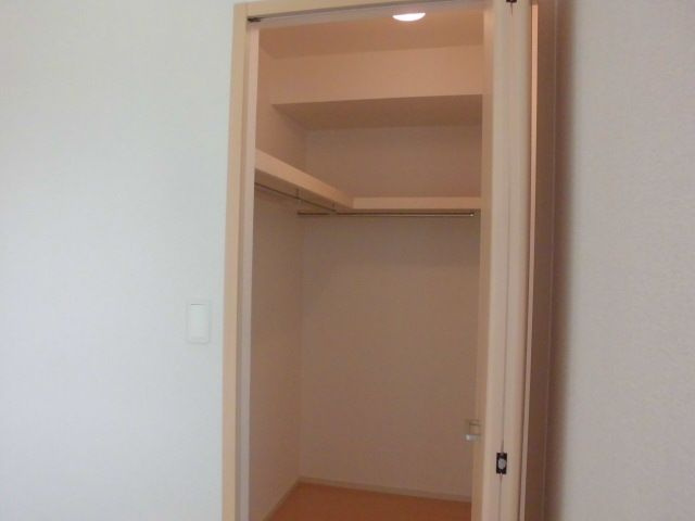 ガーデニア参番館　Ａの収納