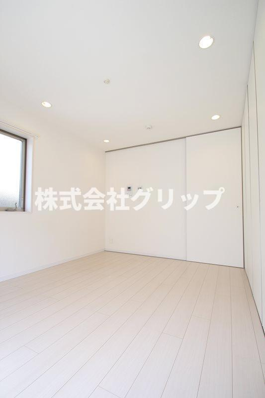 リブリ・横浜の洋室