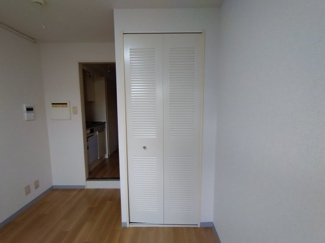 【収納】 | サンパレスマキ前原 | 洋室のクローゼット収納