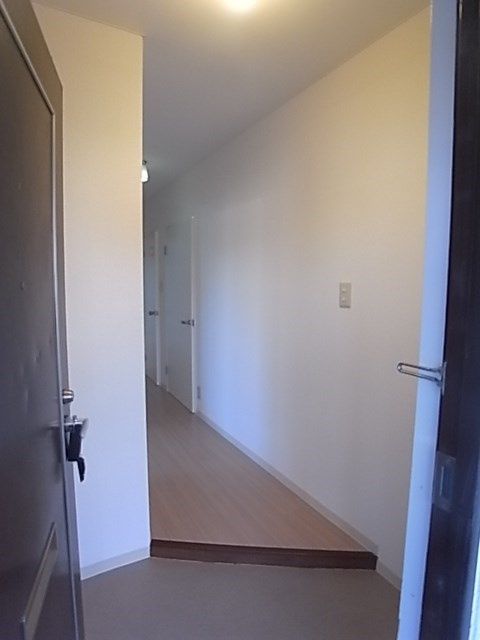 和田マンションの玄関